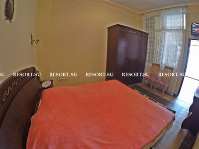 Первый этаж